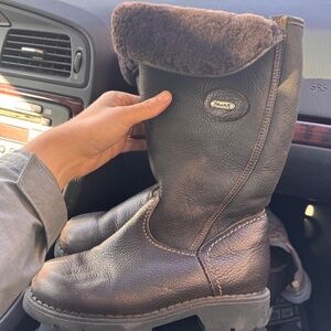 Pajar boots Italian leather Mirabel Canadian Shearling lined boots size 7.5
